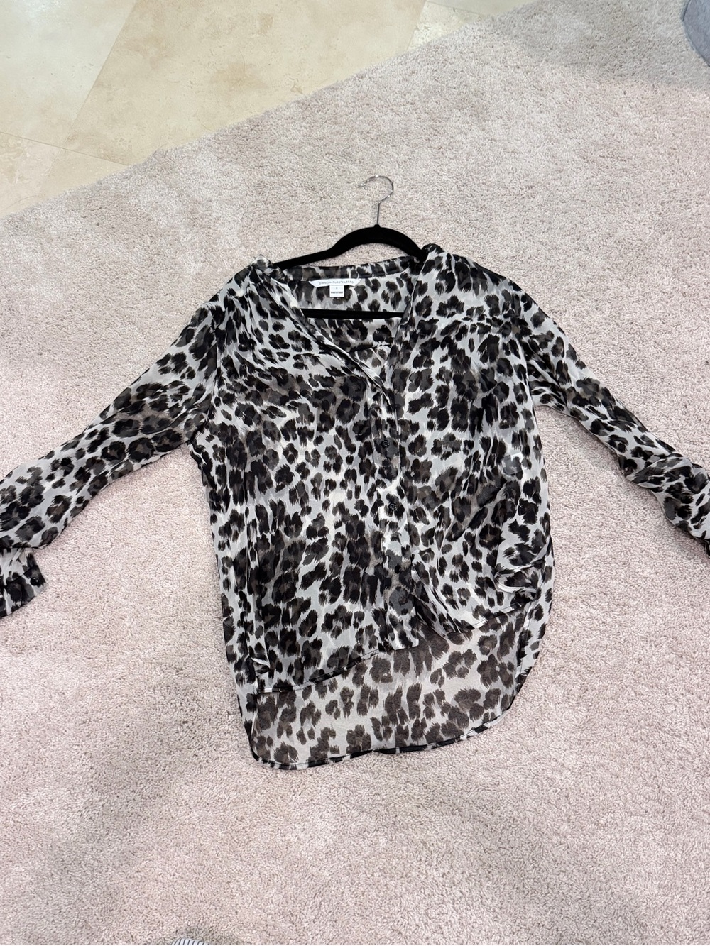 Silk Diane von Furstenberg top- size 6 100% silk